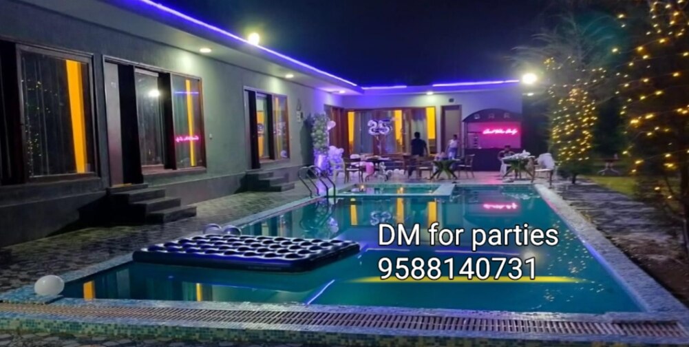 Gurgaon Luxe Farm Stay - Tap to explore photos