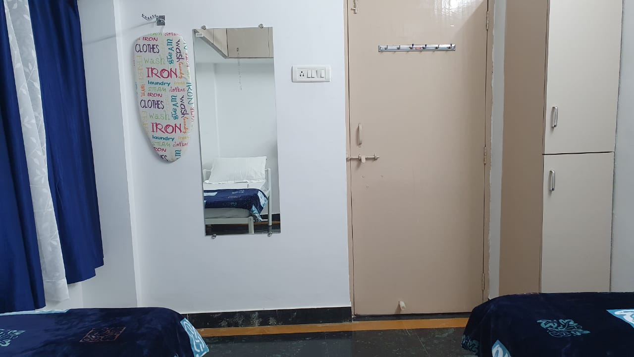 Lovely and Spacious 2 bedroom apartment - Tap to explore photos