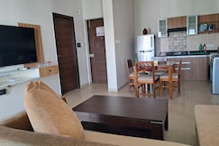 04 - 2Bedroom Pool view, Gym, Sauna, Jacuzzi near Beach North Goa, Goa