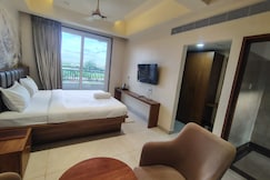 THE WHITE ELEPHANT BOARDING & LODGING, Bidar
