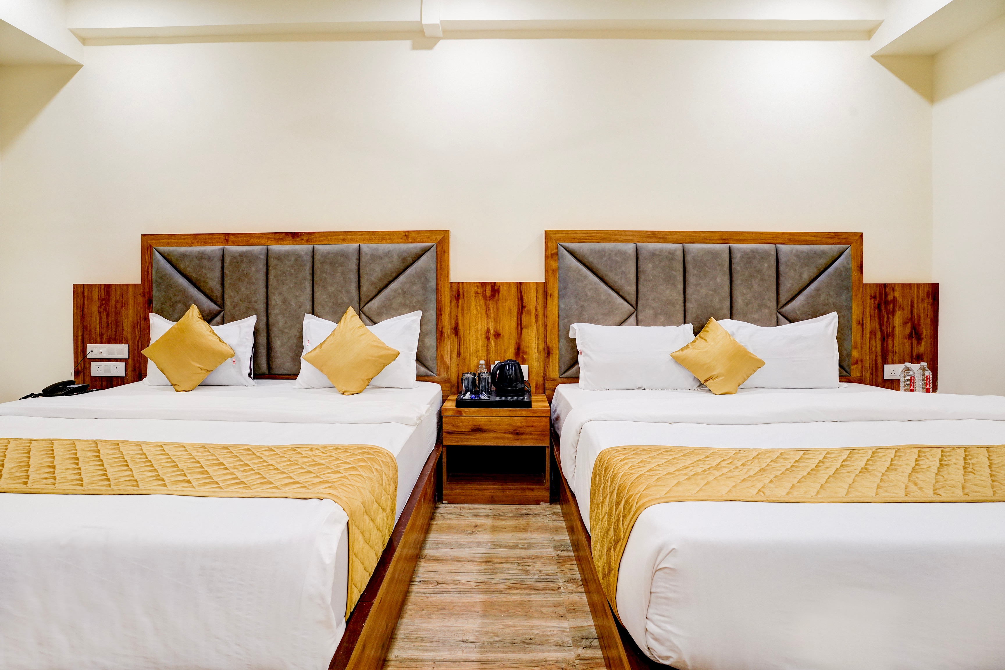 Hotel Breeze Bay - Bandra Kurla Complex (BKC), Mumbai 4