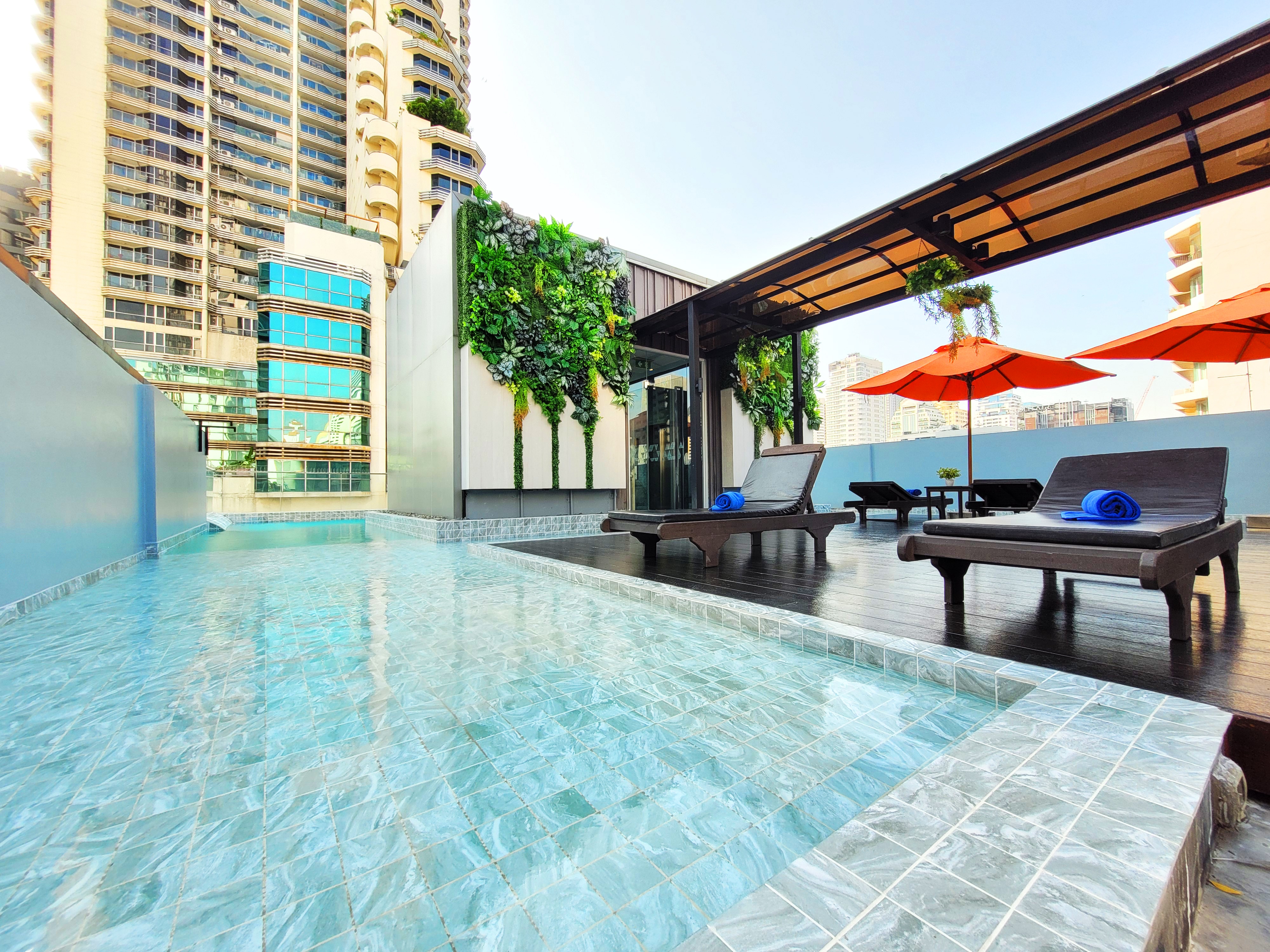Citrus Sukhumvit 13 by Compass Hospitality (Newly Renovated) - Tap to explore photos