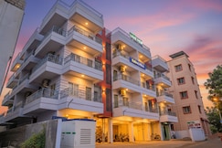 FabHotel Lake View - Chinmaya Vitthal Mandir, Pune