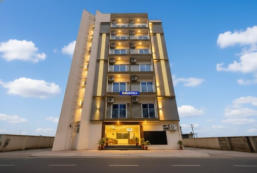 FabHotel Royal Suites I