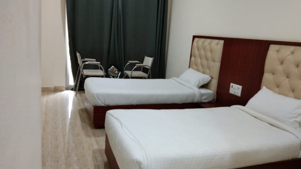 Hotel Mastana Palace - Tap to explore photos
