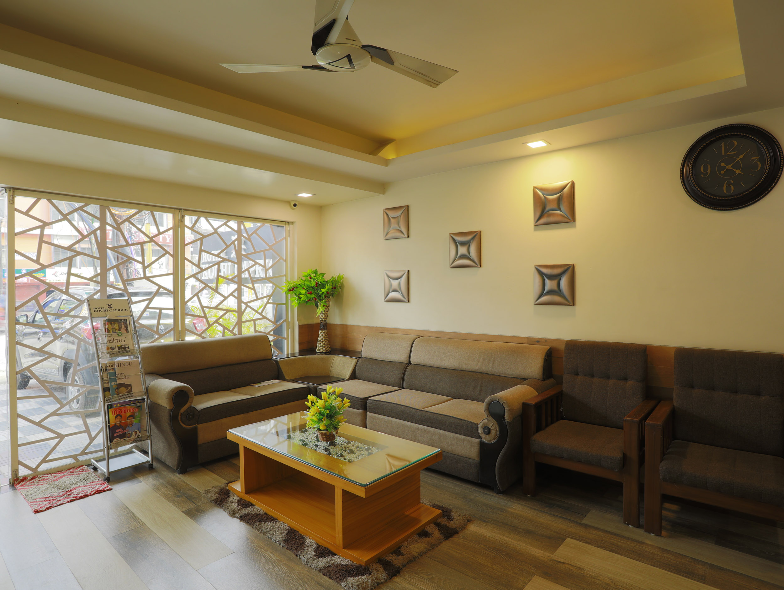 Kochi Caprice Hotel Details Page Makemytrip Com