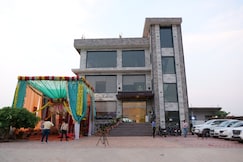 The Ritu's Resort, Shikohabad