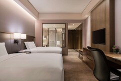 DoubleTree by Hilton Hotel Shiyan, Weinan