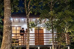 Cozy Kabani River View Hut Near Kuruva Island, Wayanad