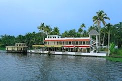Vembanad Village Backwater Resort, Alleppey