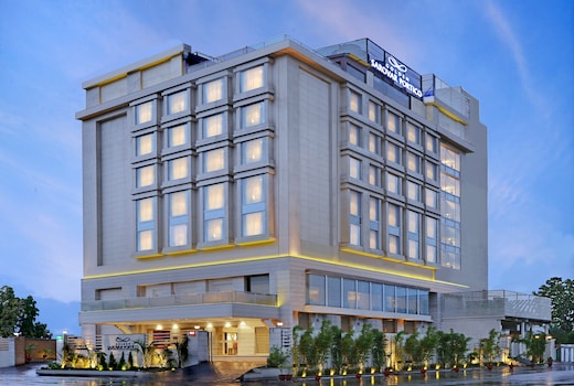 Golden Sarovar Portico