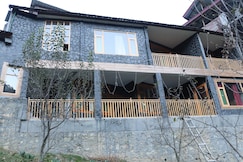 Khwabeeda Stays, Jibhi