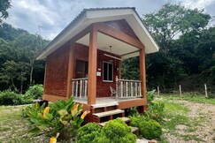 Capital O 91152 Jerot Dusun Campsite, Yan