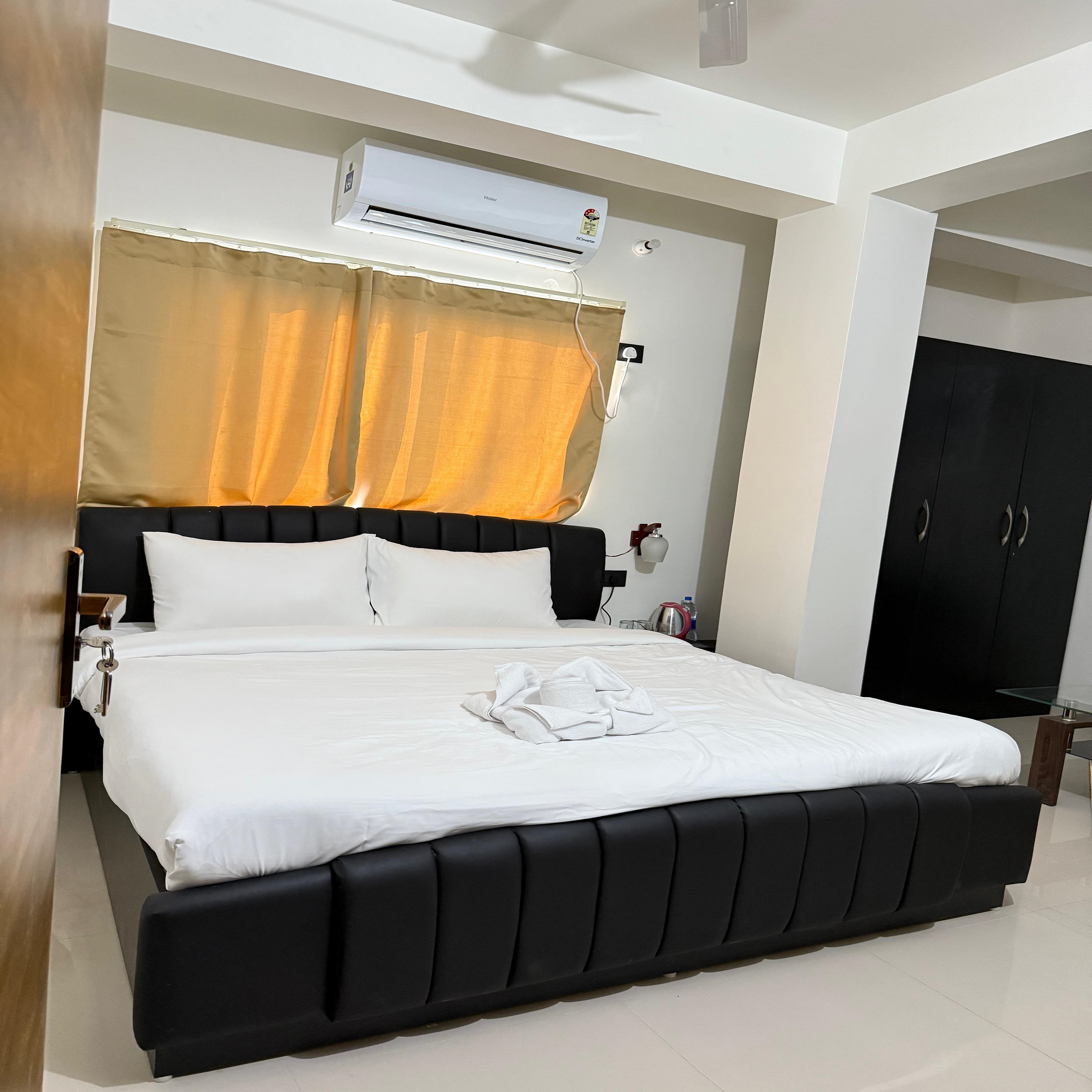 Aagaman Hotel & Restaurant - Tap to explore photos