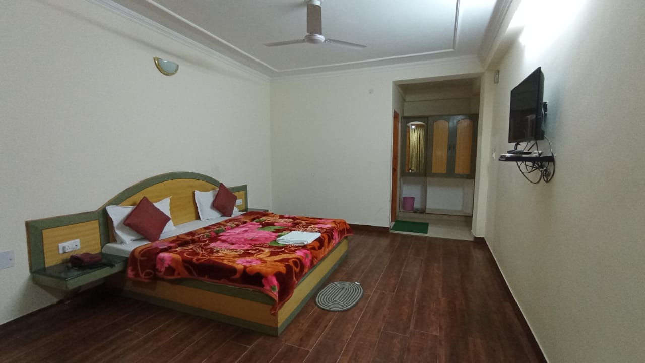 Chaitali Guest House - Tap to explore photos