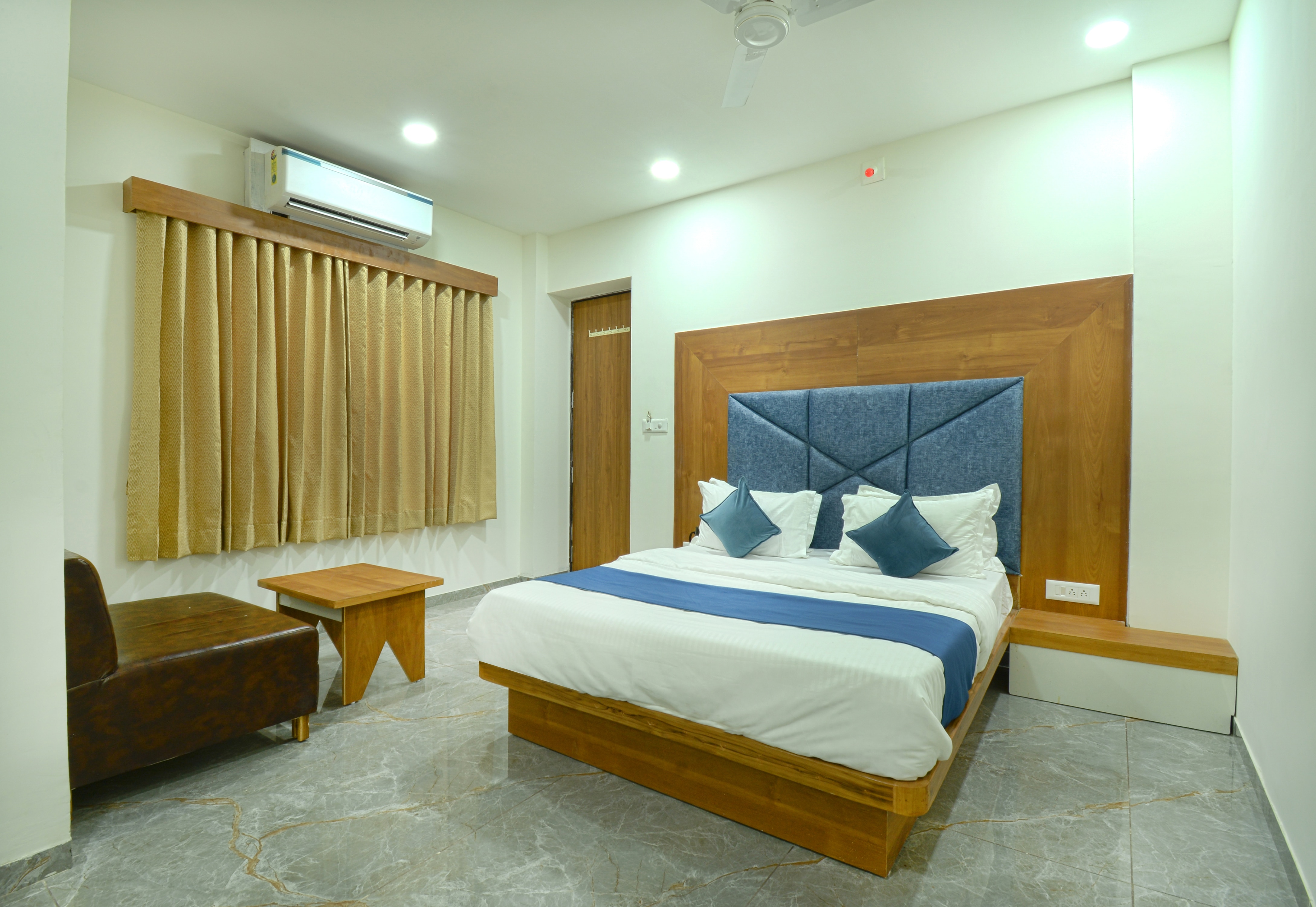 Hotel Madhur - Tap to explore photos