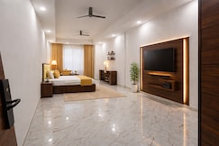 THE ROYAL HEIGHT, Nawada