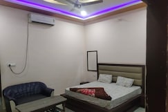 Sahodara hotel, Hindaun