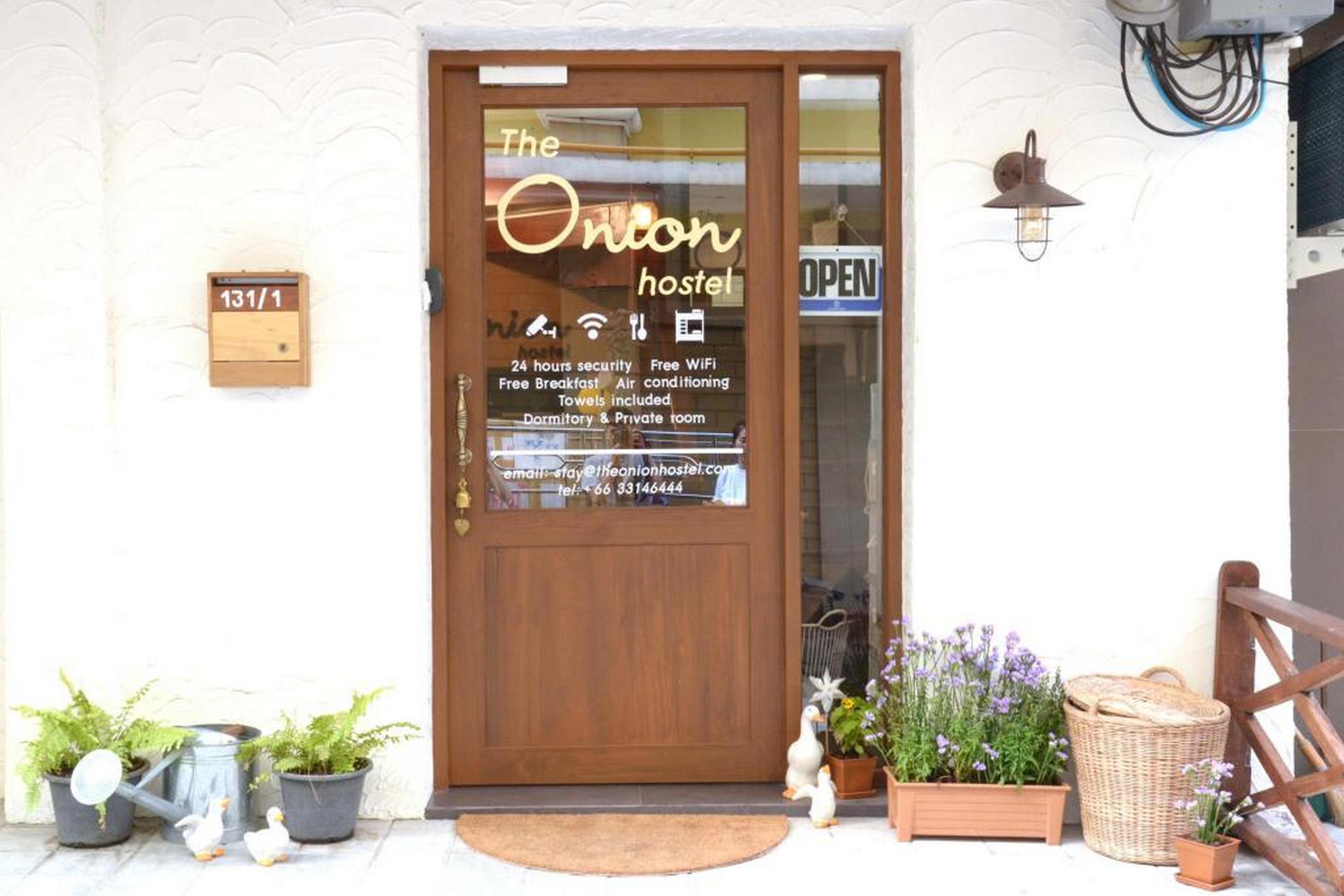 OYO 895 The Onion Hostel - Tap to explore photos