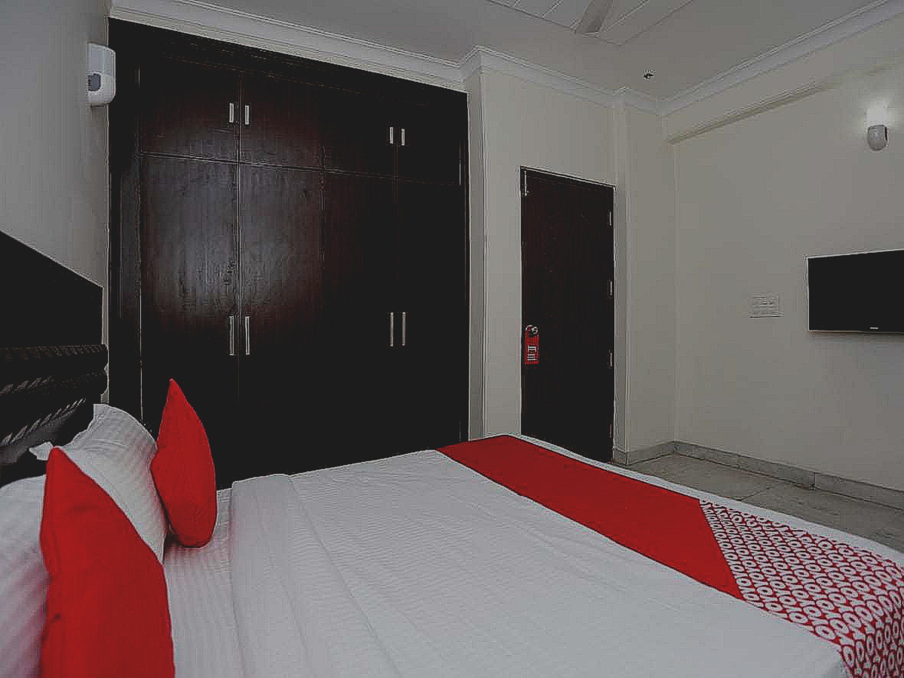 Hotel O Grand Inn Residency - Tap to explore photos