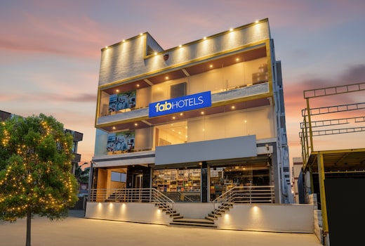 FabHotel AR Daffodil Inn - Mylasandra, Kengeri