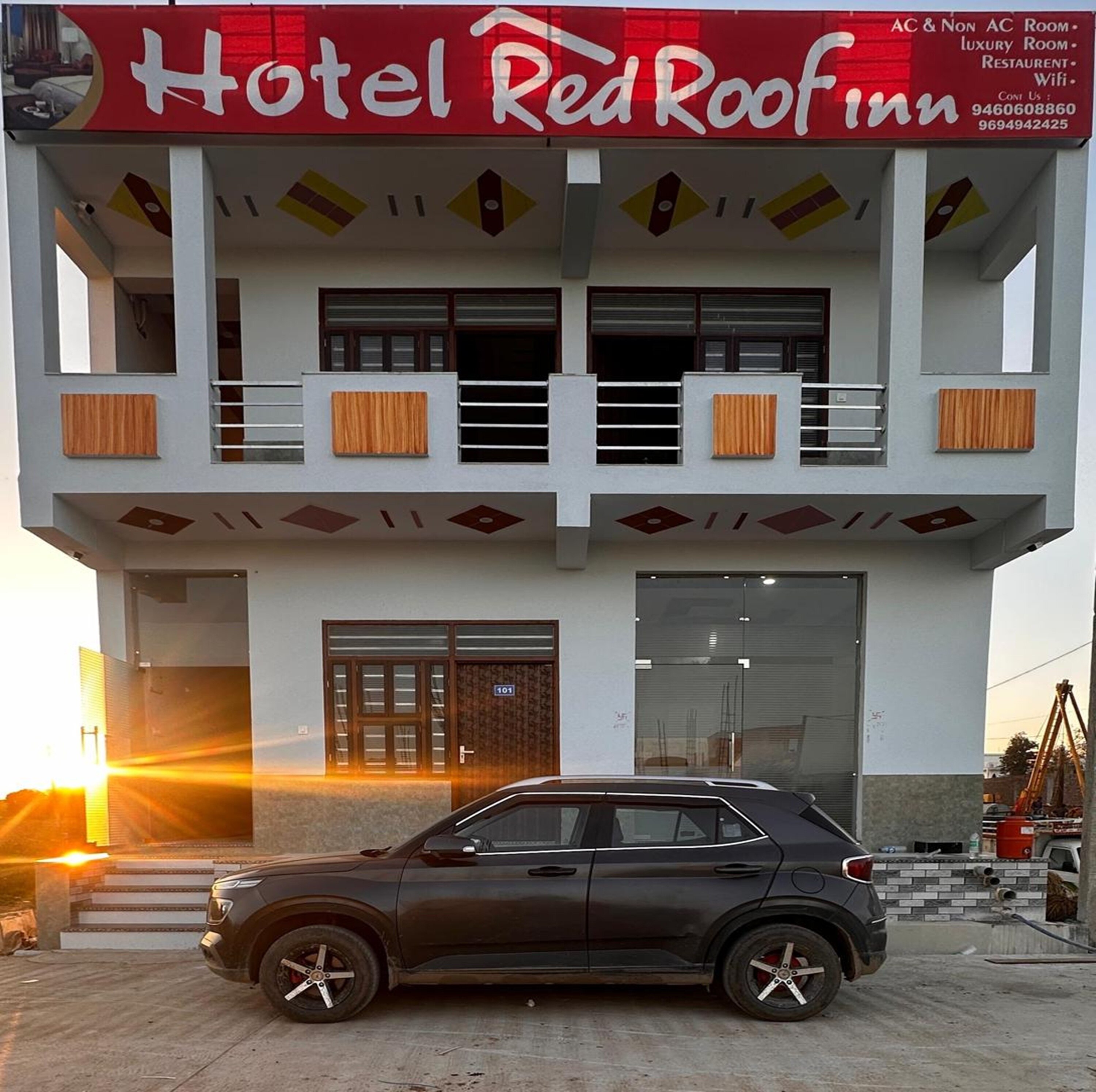 HOTEL RED ROOF INN - Tap to explore photos