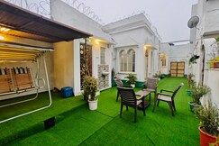 Stay by Kanha, Mathura