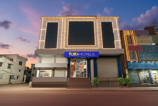 FabHotel Indian Suites - Old Madras Rd