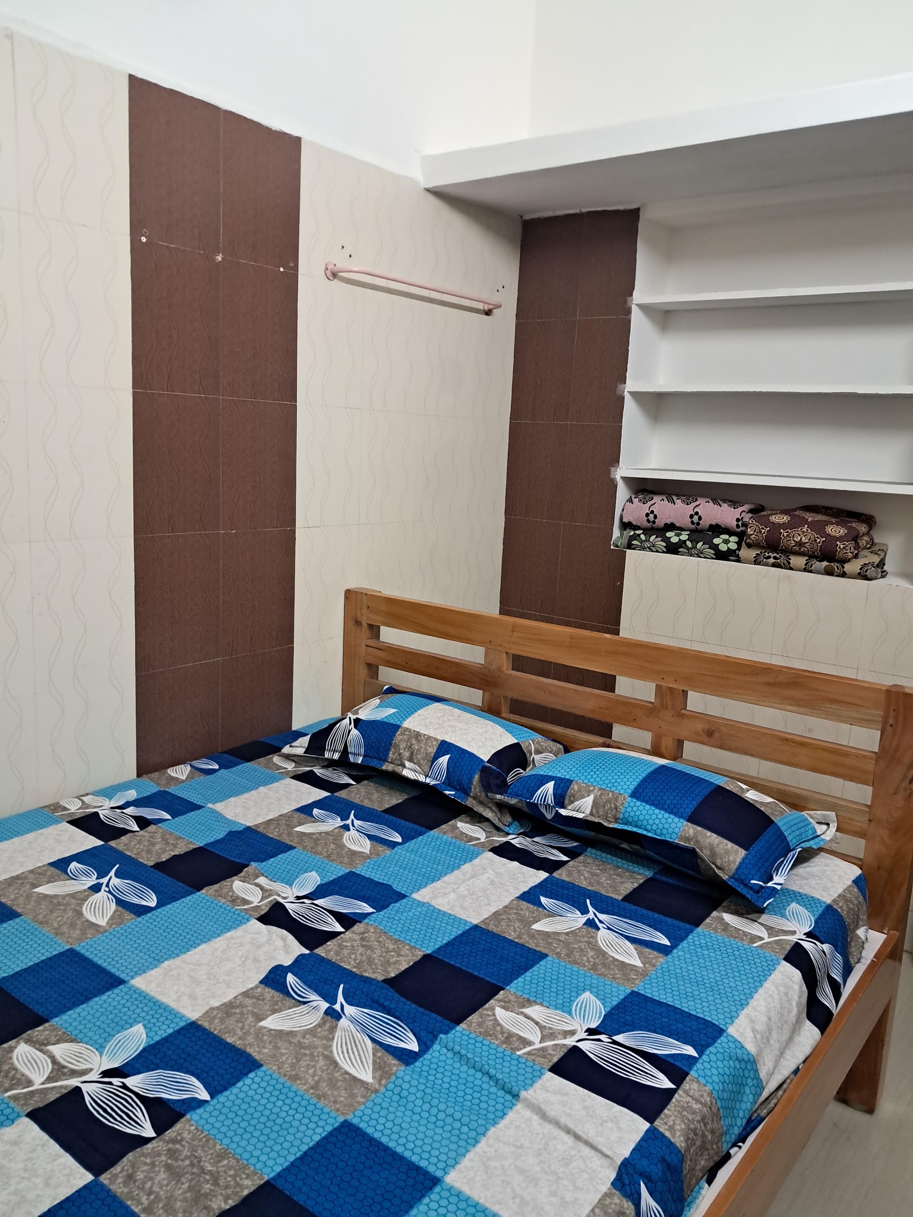 Sri Balaji Home stay - Tap to explore photos