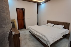 MG HOME STAY, Ayodhya