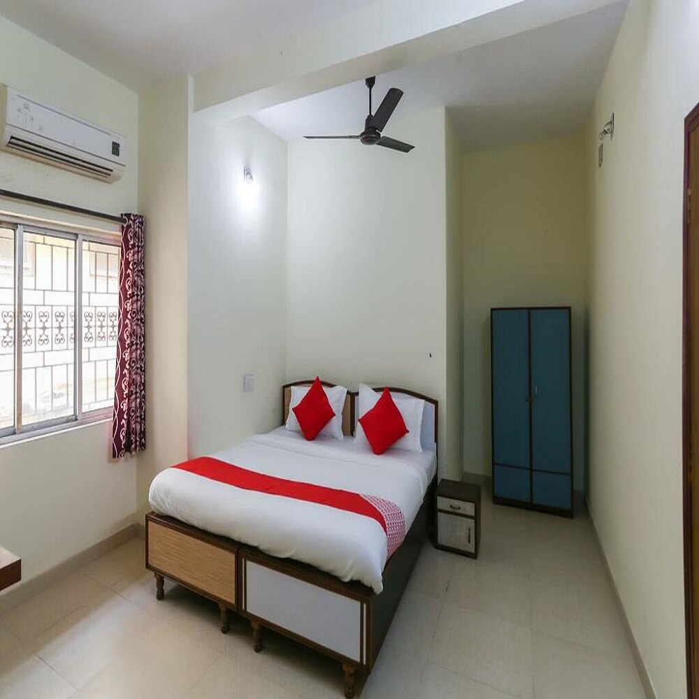 Mayur Apartment - Tap to explore photos