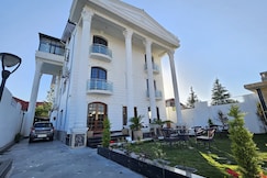 HOTEL ORIENTAL MANSION, Srinagar