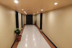 Hotel The Springs, Mirzapur