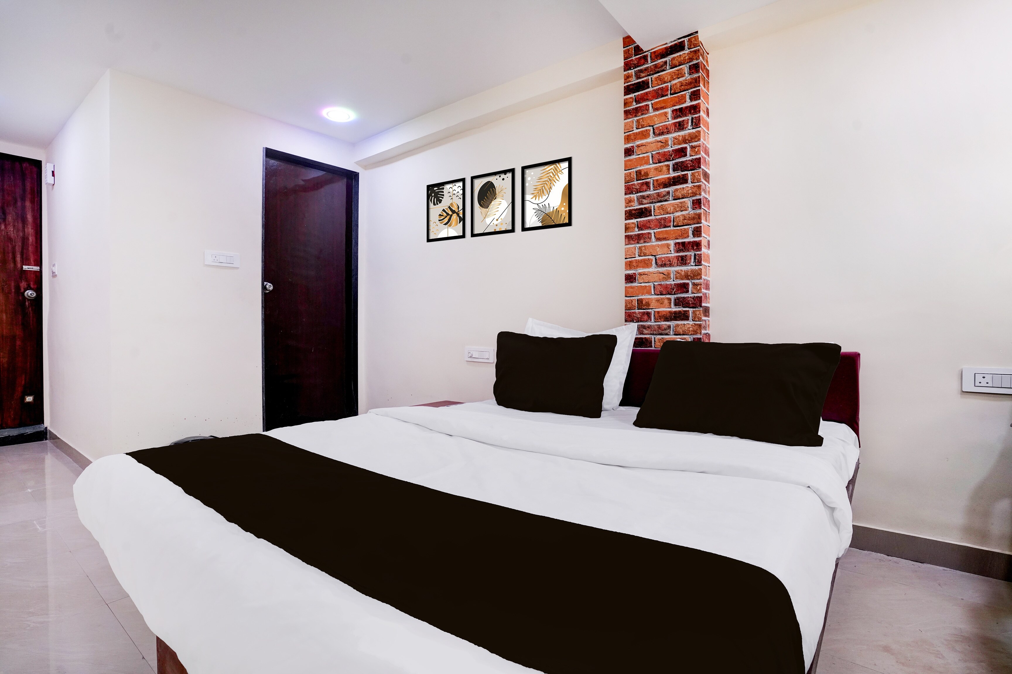 Hotel O poonam - Tap to explore photos