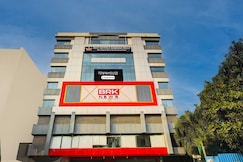 Super Townhouse Rcc Hotel Banjara Hills, Hyderabad