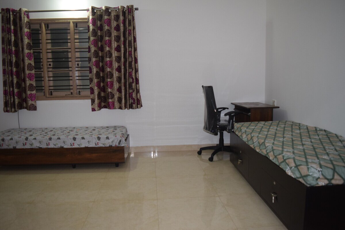 Beautiful spacious 2bhk near jp nagar and BGRoad - Tap to explore photos