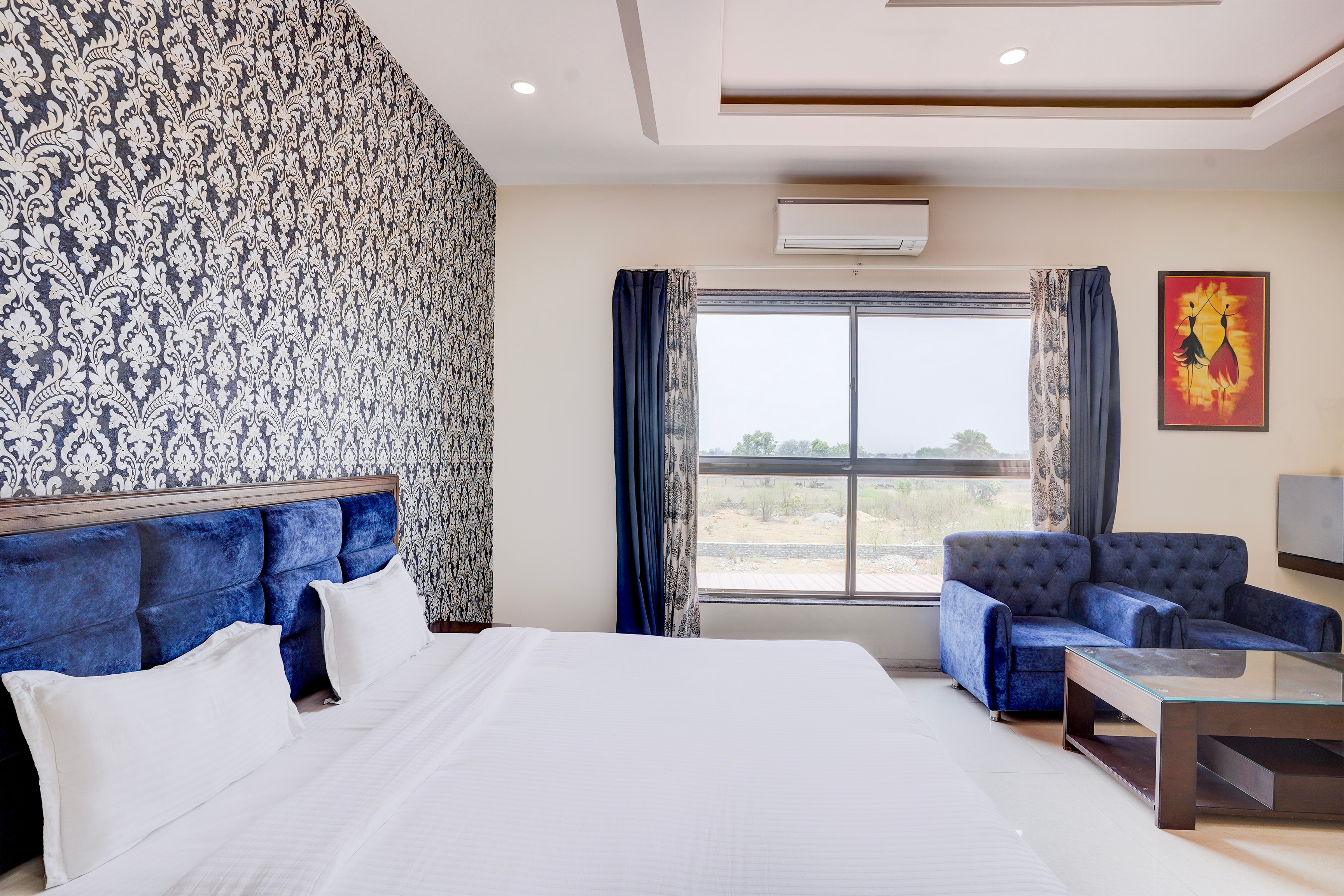 Hotel Amrit Manthan - Tap to explore photos