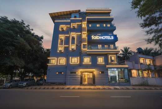 FabExpress Metro Suites