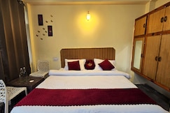 Flura Casa By Navneet Tourist, Manali