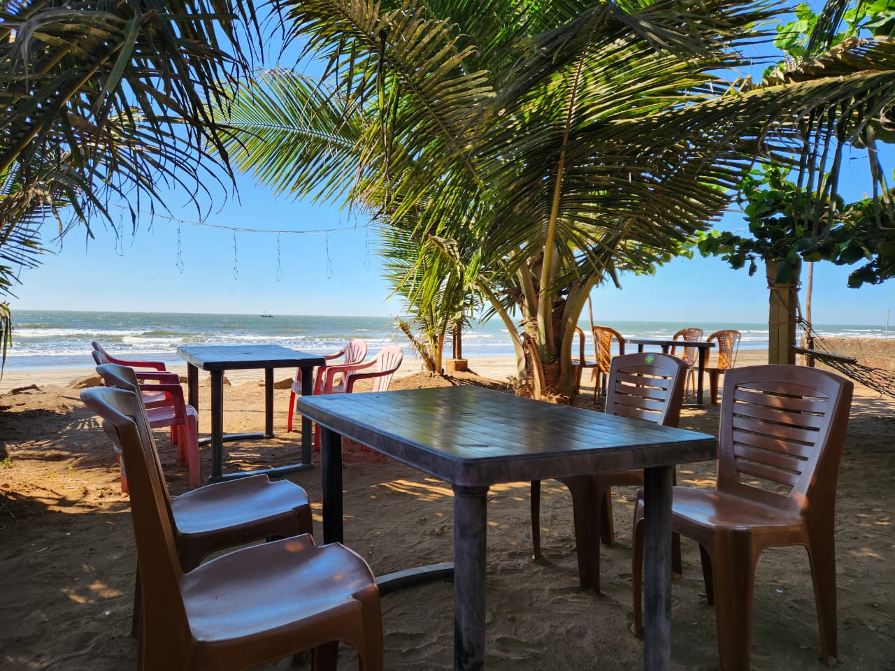 Maitri Beach resort - Tap to explore photos
