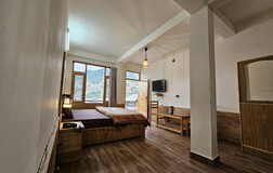 Bedroom No 102