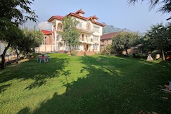 THE CLOVER INN, Srinagar