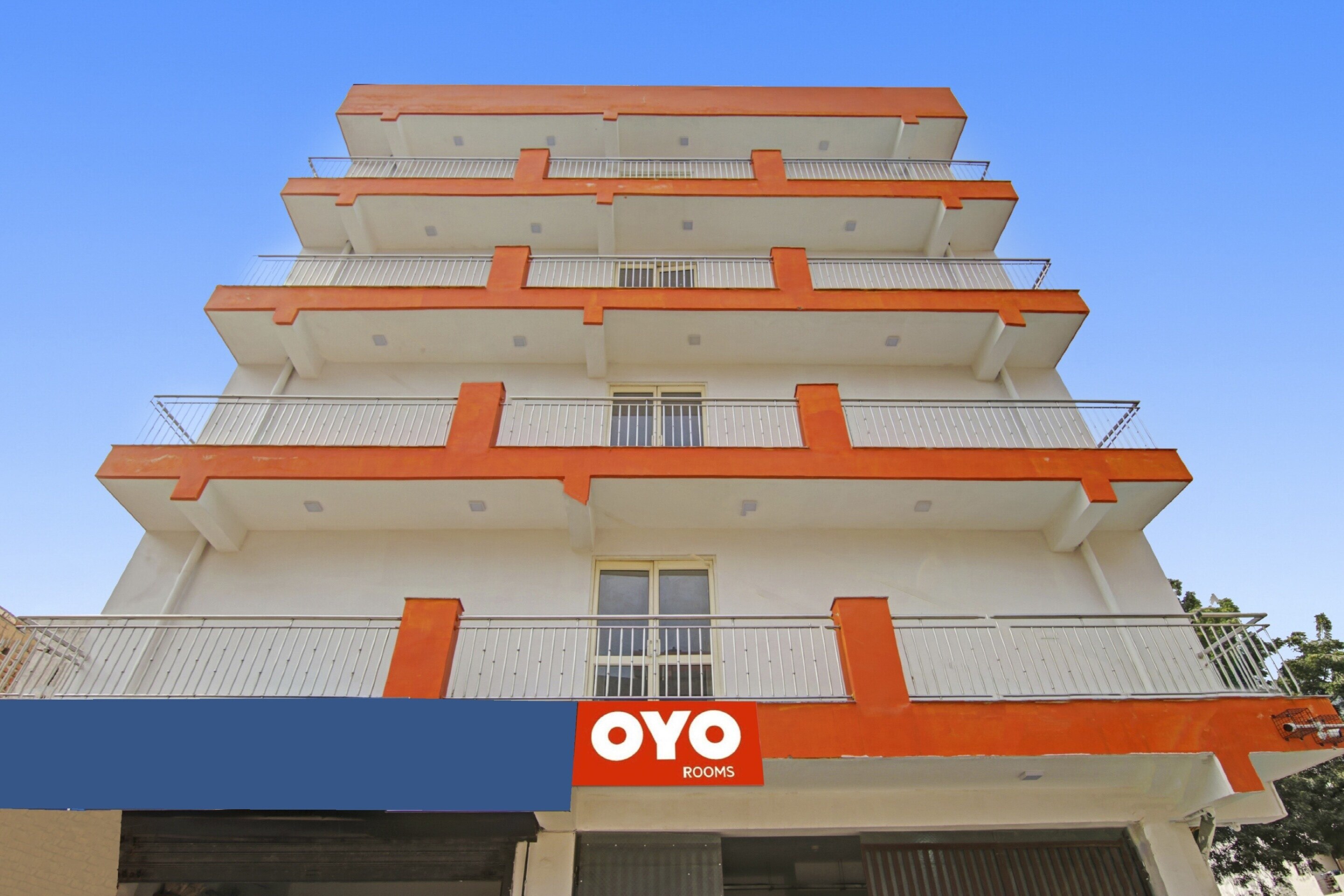Hotel O Dwarka Inn - Tap to explore photos