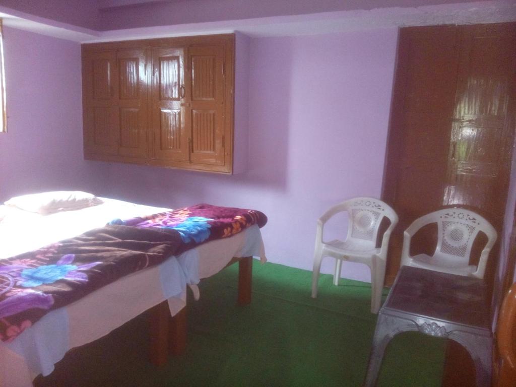 Dhamot Homestay - Tap to explore photos