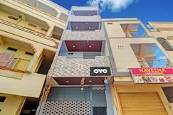 Hotel O RBS Square Langer Houz, Hyderabad