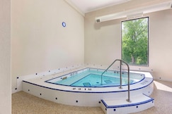 Best Western Plus Cobourg Inn & Convention Centre, Lake Ontario