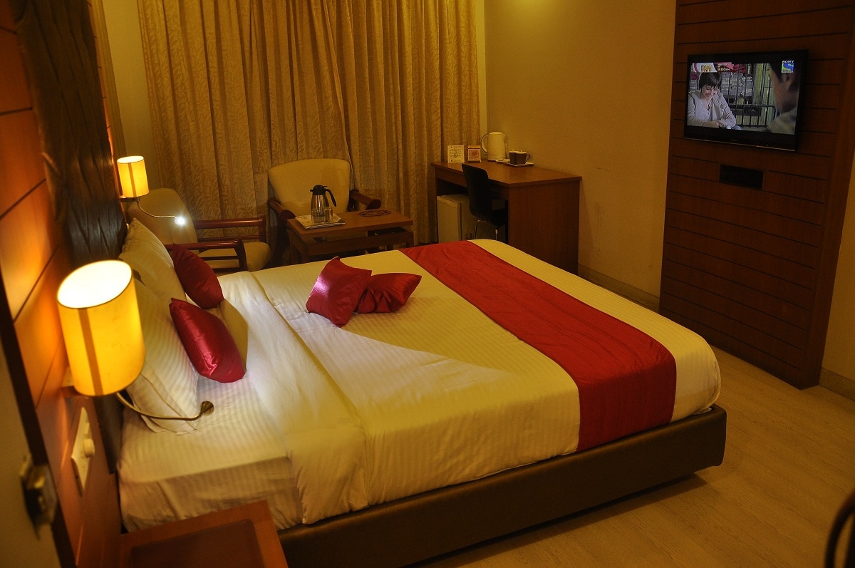 Hotel Khalsa Palace - Tap to explore photos