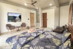 Enchanting Mountain Stay, Dehradun