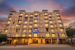 Hotel Omkar & Lodging - phoenix market city, Pune