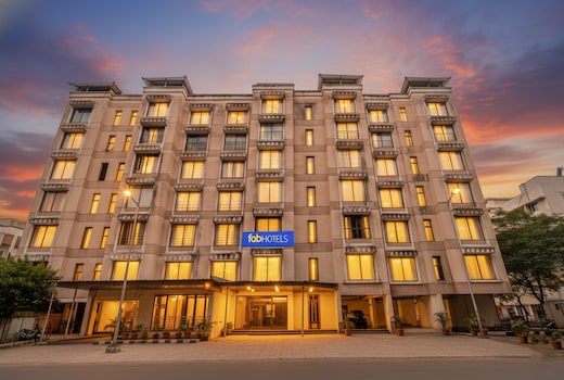 Hotel Omkar & Lodging - phoenix market city